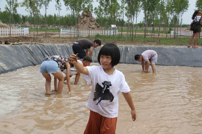 濱州首個(gè)大型沙雕雕塑亮相，沙灘雕塑主題公園正式開(kāi)園